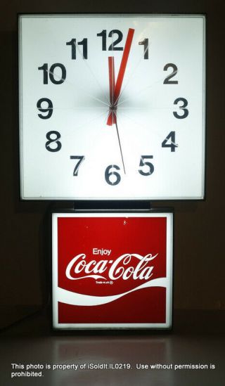 Vintage Coca Cola Advertising Wall Clock Light Model G - 011