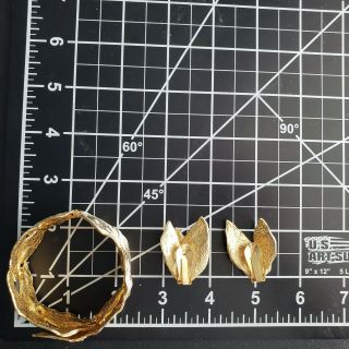 Vintage White Enamel Leaf Gold Tone Hinged Bangle Bracelet & Earrings SET S118 4