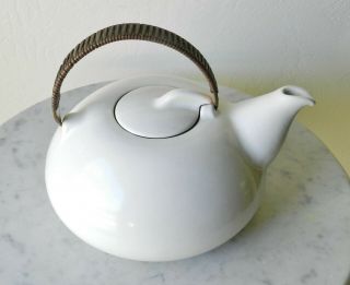 Vintage Heath Ceramics White Mid - Century Modern Teapot California - Minty