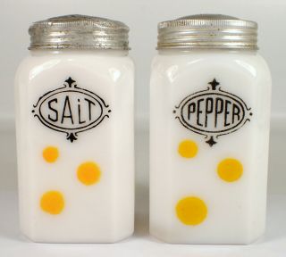 Rare Vtg Anchor Hocking Yellow Dot Milk Glass Salt & Pepper Range Shaker Set