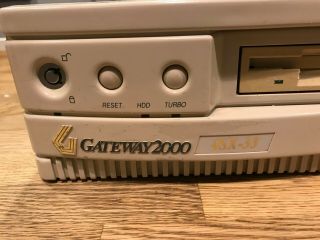 Vintage Gateway 486 - SX 33 Desktop 2