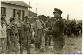 Press Photo: Mission Brief Luftwaffe Kommandeur Addressing Lined Up Aircrews