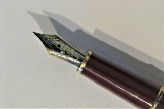 Vintage Montblanc Meisterstuck Fountain Pen.  14k Nib 4810 - Maroon 3