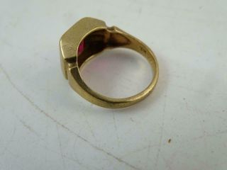 Vintage 10K Solid Yellow Gold Men ' s Cocktail Ring Red Glass 6.  0 grams Size 8.  75 4