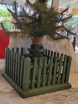 Vintage North Bros Cast Iron Christmas Tree Stand In Square Picket Fence W/tree