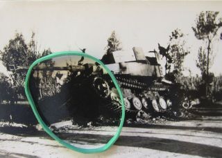 VINTAGE WW2 WWII PHOTO CAPTURED GERMAN TANK PANZER ? WRECKED WAR NR 4