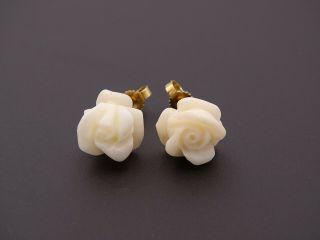 Vintage Carved Flower Angel Skin Coral Earrings 750 18k Yellow Gold