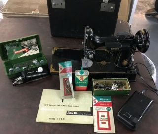 1951 Vintage SINGER Featherweight Sewing Machine w/ Pedal,  Case 2