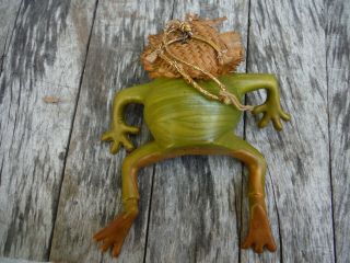 VINTAGE 1966 RUSS BERRIE OILY JIGGLER FROG TOAD AWESOME SIGNED 3