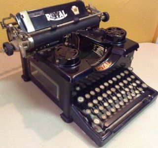 Vintage Antique Royal Standard Model 10 Typewriter Beveled Glass Sides & Keys