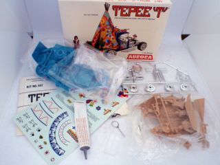 TEPEE T 1/32 scale vintage AURORA plastic kit complete contents - Hot Rod 5