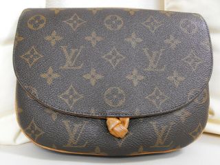 Louis Vuitton Rare Vintage Monogram Canvas / Fully Leather - Lined Crossbody Bags