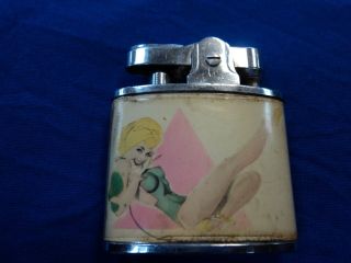 Vintage Flat Lighter Pin Up Girls Continental (r)