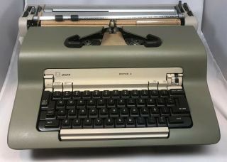 Vintage Electric Typewriter Olivetti Editior 2 1969 2