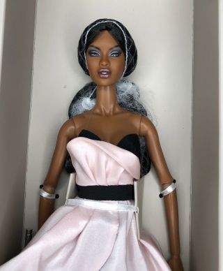 Glamazon Adele Supermodel 2016 Fashion Royalty NRFB Integrity Toys RARE 6