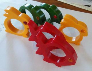 6 Vintage Bakelite Napkin Rings Bunnies Fish Elephants 2