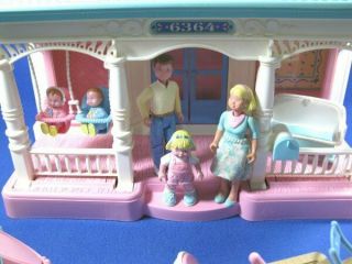 Vintage Fisher Price 1993 Loving Family 6364 Folding Dollhouse People Furniture 2