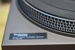 Technics SL - 2000 Vintage Turntable Shure M95ED 10