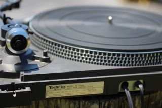 Technics SL - 2000 Vintage Turntable Shure M95ED 6