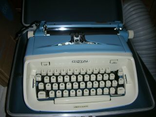Vintage Royal Aristocrat Typewriter With Case -