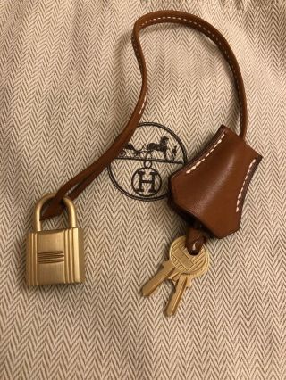 Rare Hermes Barenia Fauve Clochette & Cadena Matte Gold Hw Lock 2 Keys