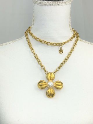 Vtg Givenchy Signed Large Runway Baroque Pearl Medallion Gold Statement Necklace