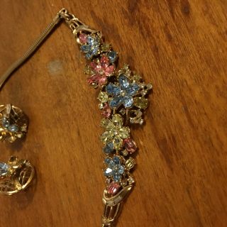 Vin Crown Trifari Floral Flower Pink Blue Costume Necklace Earrings Fruit Cake 2