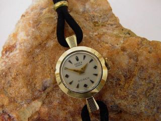 Gruen Genève 18k Yellow Gold Ladies Wrist Watch,  Vintage Art Deco
