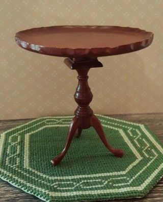 Dollhouse miniature vintage pie crust tilt top table by Andrews Miniatures,  1:12 2