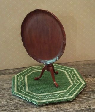 Dollhouse miniature vintage pie crust tilt top table by Andrews Miniatures,  1:12 4