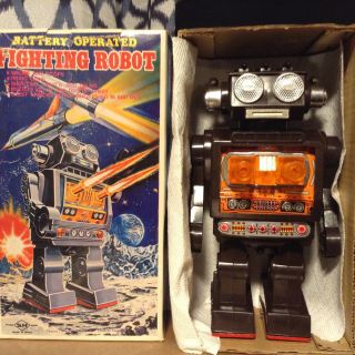 Vintage Horikawa Sh Brown Fighting Robot Battery Op.  W/box Fully