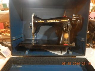 Vintage Singer Sewing Machine 15J91 With Carry Case 5