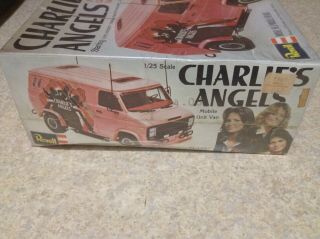 1977 REVELL MODEL KIT CHARLIES ANGELS TV SHOW MOBILE UNIT VAN FARRAH FAWCETT 4