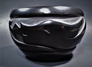 Mary Singer,  Santa Clara Pueblo,  Mexico Carved Black Pottery Bowl Vintage