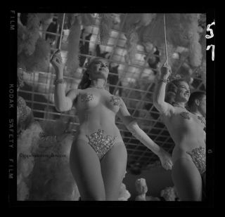 Bunny Yeager Pin - up Camera Negative B - Movie Star Burlesque Show Latin Quarter 2