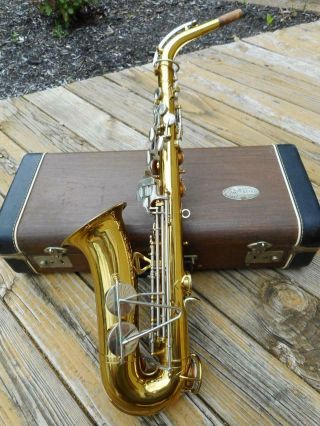 Vintage King Cleveland Alto Saxophone With Case 2