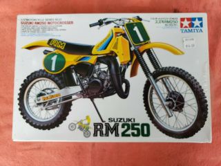 Tamiya Vintage Motorcle Model Kit,  Suzuki Rm250,  1/12 Scale