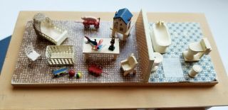 VINTAGE L.  KUMMEROWS FURNISHED QUATERSCALE FRONT OPENING DOLLHOUSE IN FRENCH STYL 8