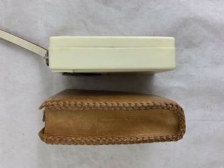Vintage Hitachi 6 Transistor Radio W/ Leather Case 6