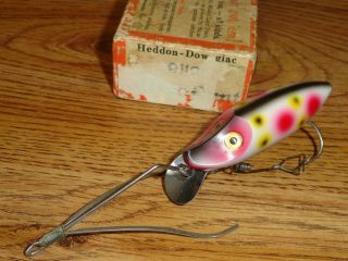 VINTAGE FISHING LURE HEDDON RIVER RUNT N9110 NO SNAG STRAWBERRY W/BRUSH BOX 3