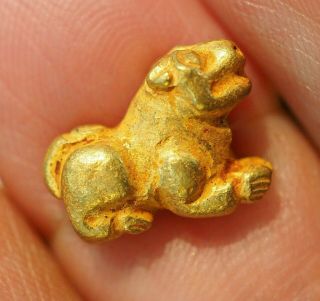 Antique Solid Gold 18k Pyu Burmese Tiger Leaning Carved Bead Pendant