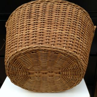 Basket Wicker Rattan 2 - Handle Laundry Basket Farm House vintage french antique 3