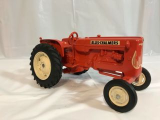 Vintage Allis Chalmers D17 Series II Toy Tractor wide front 1960’s SHARP 1/16th 2