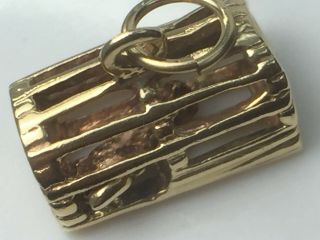Rare 14k Yellow Gold Lobster In The Cage Charm.  2.  9gm.