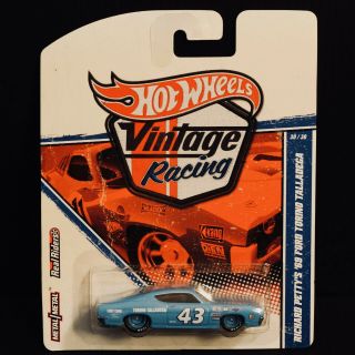 Hot Wheels Vintage Racing Richard Petty 