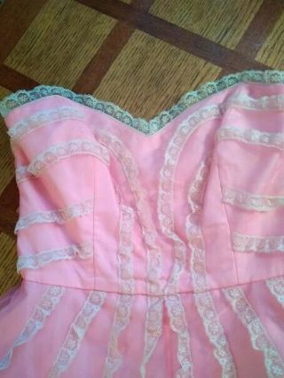 Betsey Johnson VINTAGE strapless dress size 6 pink with white lace synthetic 2