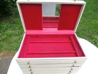 Vintage Large Cream Leatherette Covered Jewelry Box Red Crushed Velvet 2