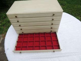 Vintage Large Cream Leatherette Covered Jewelry Box Red Crushed Velvet 7