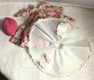 1958 Vintage Vogue Jill 3368 Pink Flower Print Dress W Hat Slip Panties Shoes 4