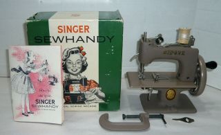 Vintage Tan Singer Model No.  20 Childs Sewing Machine W/box